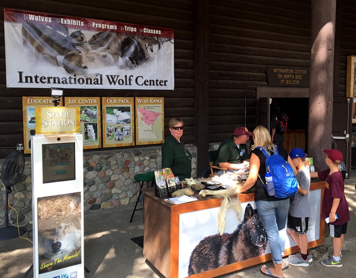 Planned and estate giving International Wolf Center